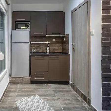 Apartment Central Gem Nice Patio 4p *