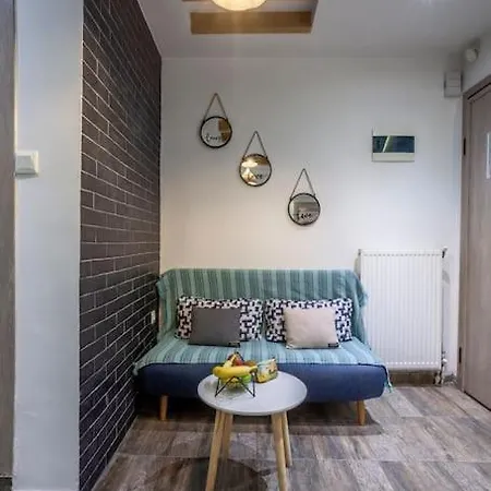 Central Gem Nice Patio 4p Apartman *